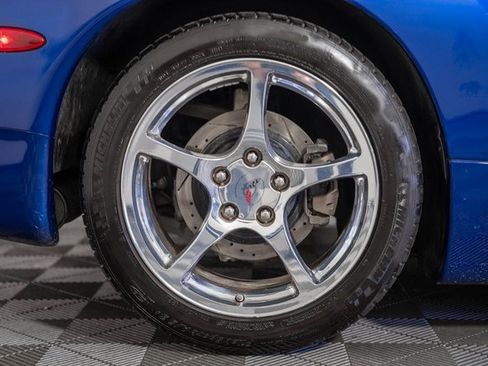 Used 2004 Chevrolet Corvette Convertible w/ Preferred Equipment Group image 18