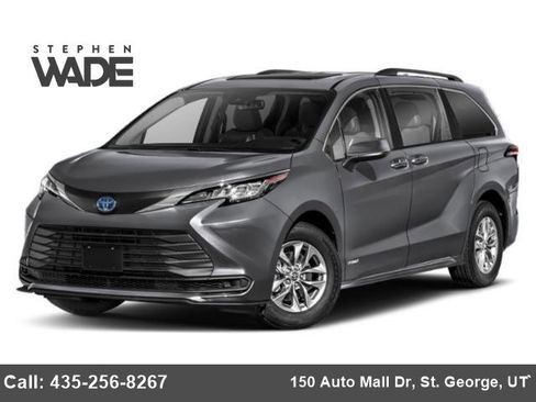 Used 2023 Toyota Sienna LE image 1