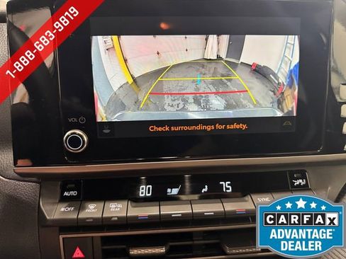 Used 2025 Toyota Camry SE AWD/4WD image 16