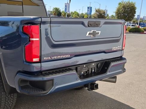 Certified 2025 Chevrolet Silverado 2500 High Country w/ High Country Premium Package AWD/4WD image 5