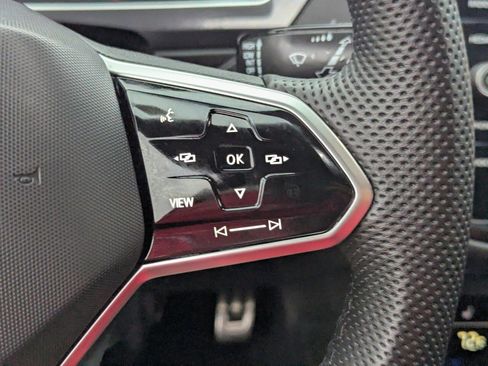 Used 2024 Volkswagen Tiguan SE R-Line image 27