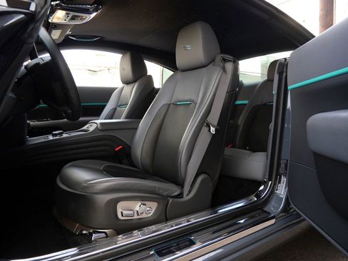 Certified 2021 Rolls-Royce Wraith RWD image 25