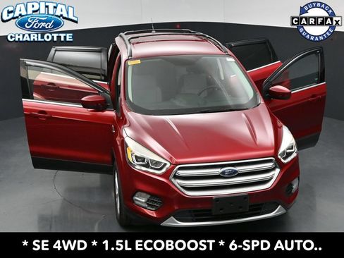 Used 2017 Ford Escape SE w/ Equipment Group 201A AWD/4WD image 32
