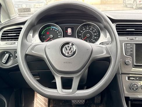 Used 2016 Volkswagen e-Golf SE w/ DC Fast Charging Package image 14