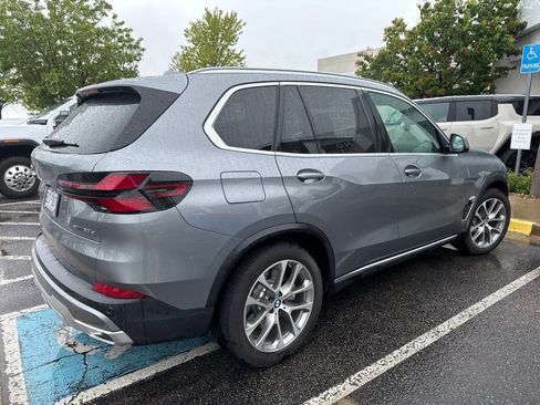Used 2026 BMW X5 xDrive50e w/ Premium Package AWD/4WD image 4