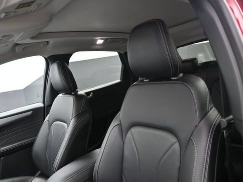 Certified 2025 Ford Escape SE w/ PHEV Premium Package FWD image 10