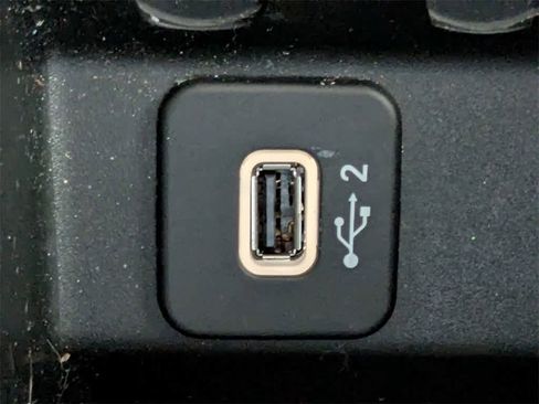 Used 2019 Jeep Cherokee Limited image 34