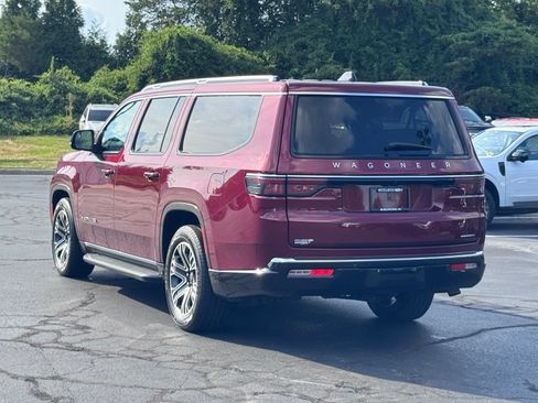 Used 2024 Jeep Wagoneer L Series II w/ Flexible Seating Group AWD/4WD image 17