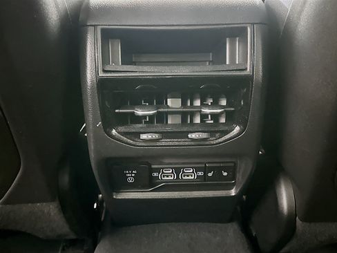 Used 2022 Jeep Grand Cherokee Limited 4xe AWD/4WD image 29