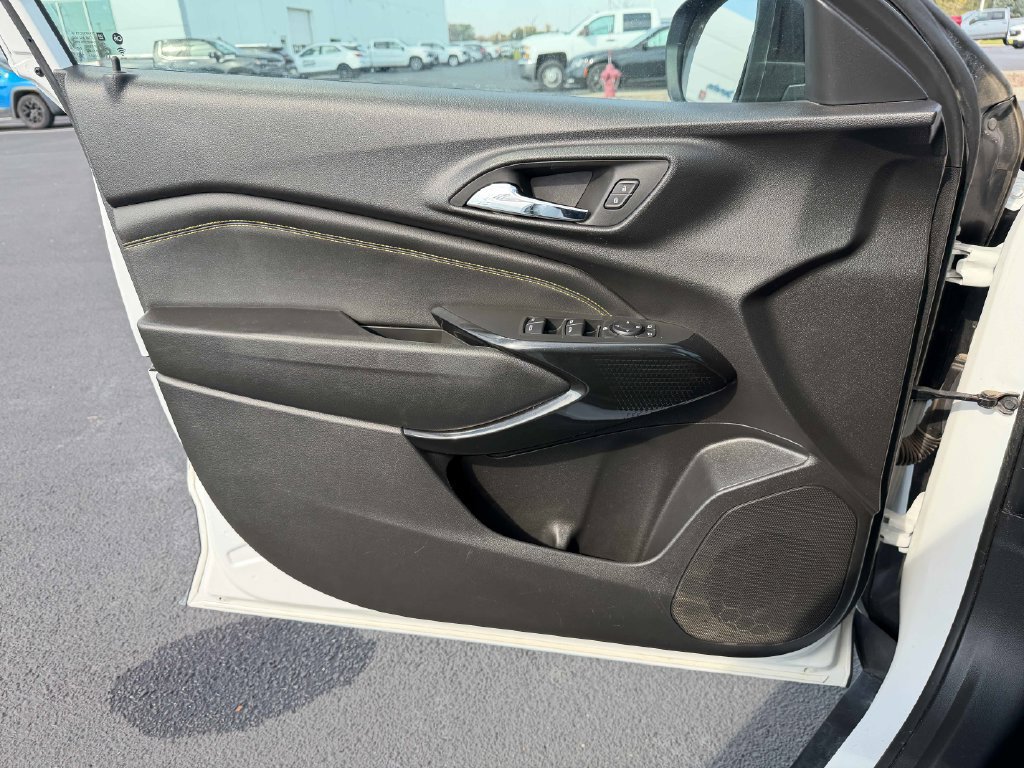 Used 2024 Chevrolet Trax ACTIV w/ Sunroof Package FWD image 26