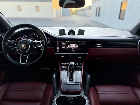 Used 2019 Porsche Cayenne S image 26