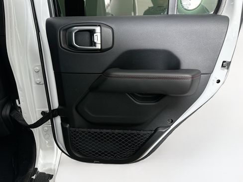 Used 2018 Jeep Wrangler Unlimited Rubicon AWD/4WD image 29