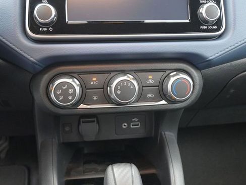 New 2025 Nissan Versa SV w/ Lighting Package image 4