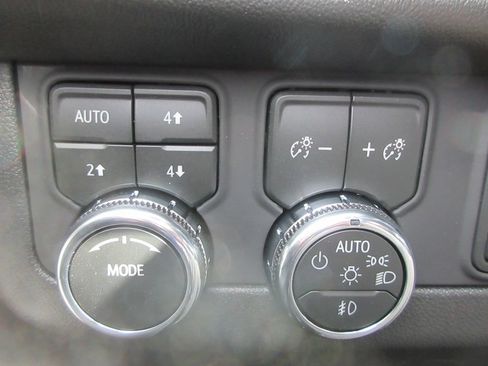 New 2026 GMC Yukon XL Elevation w/ Elevation Premium Package AWD/4WD image 18