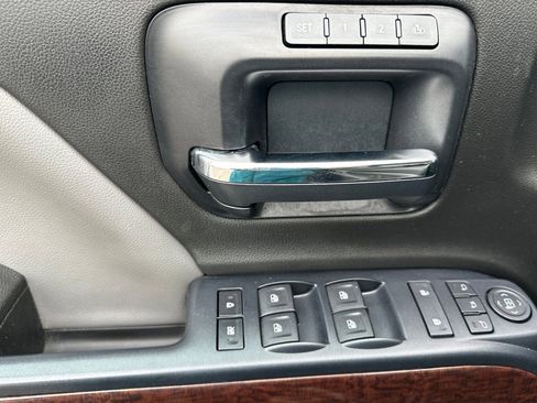 Used 2014 GMC Sierra 1500 SLT w/ SLT Crew Cab Value Package image 10