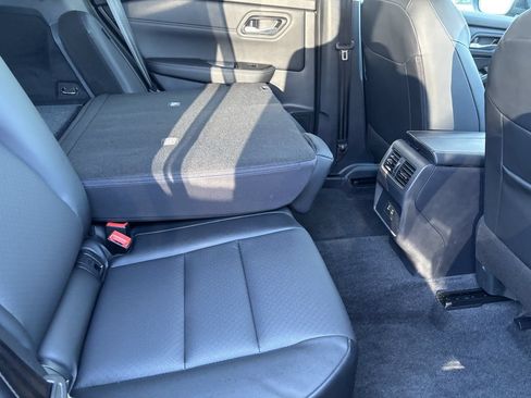 Used 2026 Nissan Rogue Dark Armor AWD/4WD image 24