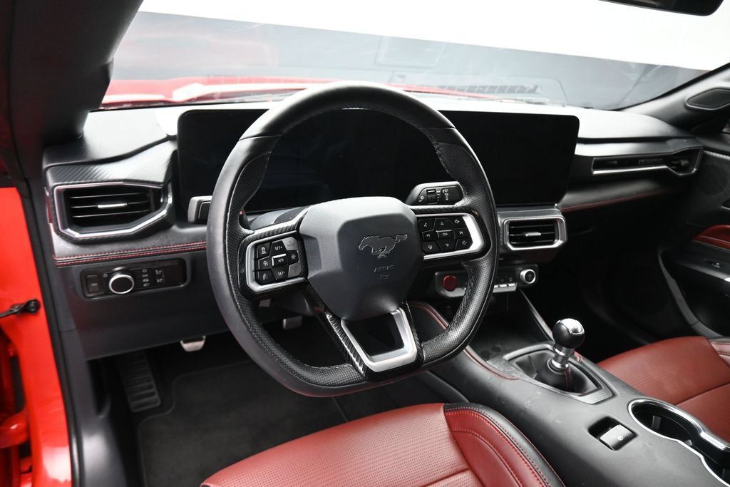 Used 2025 Ford Mustang GT Premium RWD image 13