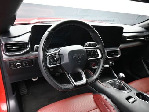 Used 2025 Ford Mustang GT Premium RWD image 13