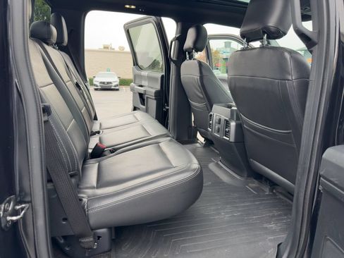 Used 2016 Ford F150 XLT w/ Equipment Group 302A Luxury AWD/4WD image 11