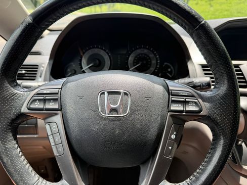 Used 2014 Honda Odyssey Touring Elite image 7