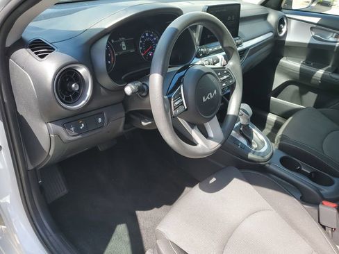 Used 2022 Kia Forte LXS w/ LXS Technology Package FWD image 17