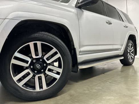 Used 2024 Toyota 4Runner Limited AWD/4WD image 29