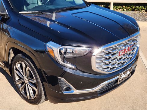 Used 2019 GMC Terrain Denali w/ Advanced Safety Package image 7