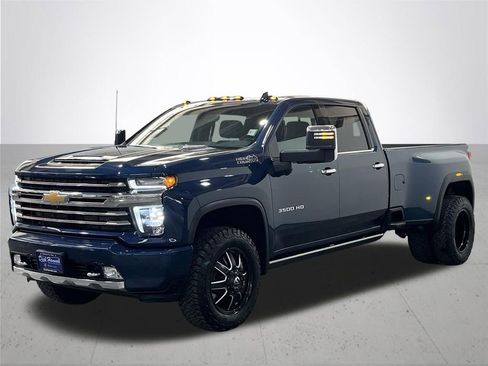 Used 2022 Chevrolet Silverado 3500 High Country w/ Safety Package II AWD/4WD image 2