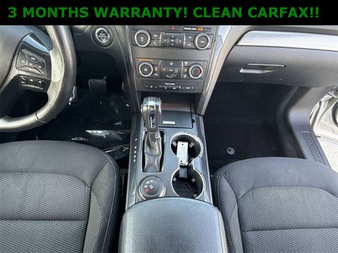 Used 2018 Ford Explorer XLT image 28