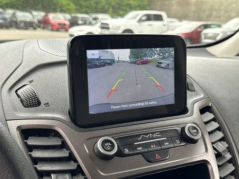 Used 2023 Ford Transit Connect XLT FWD image 19