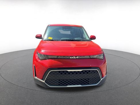 Used 2025 Kia Soul LX w/ LX Technology Package image 2