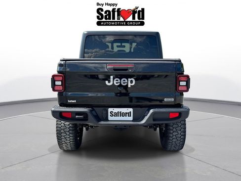 Used 2022 Jeep Gladiator Overland w/ LED Lighting Group AWD/4WD image 7
