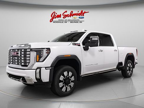 Used 2024 GMC Sierra 2500 Denali w/ Denali Reserve Package AWD/4WD image 3