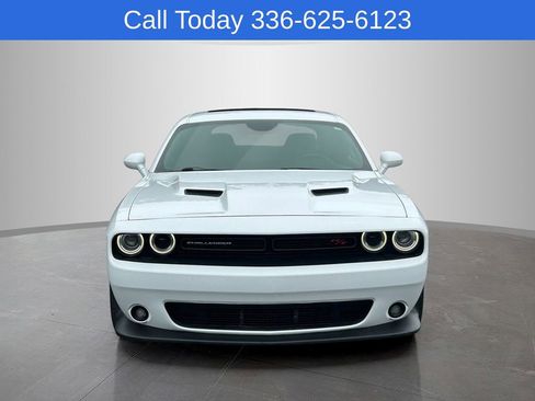 Used 2016 Dodge Challenger R/T Scat Pack w/ Leather Interior Group RWD image 8