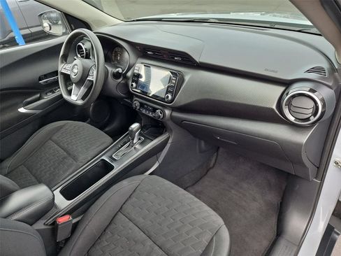 Used 2021 Nissan Kicks SV FWD image 19