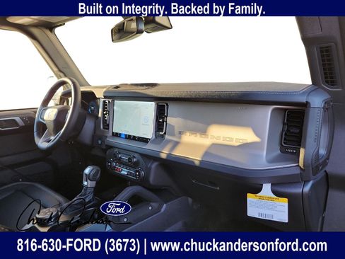 New 2025 Ford Bronco Outer Banks w/ Sasquatch Package image 23