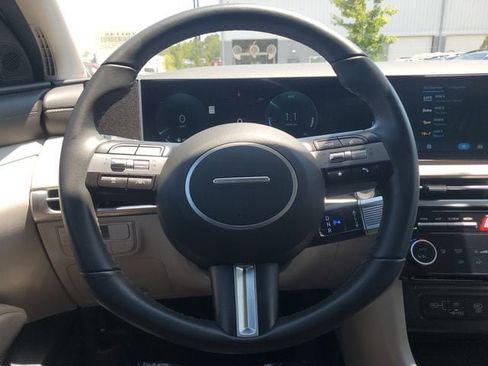 Used 2025 Hyundai Tucson SEL AWD/4WD image 23
