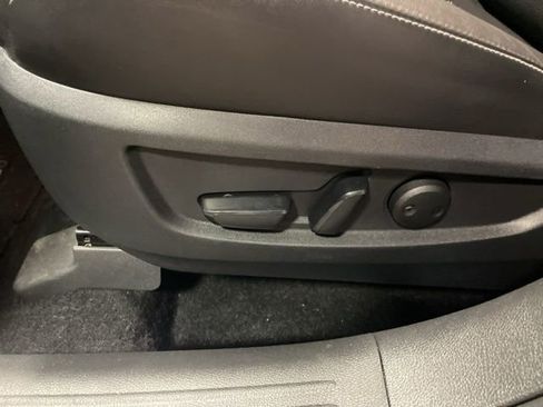 Used 2019 INFINITI QX50 Essential w/ Premium Heat Package image 28