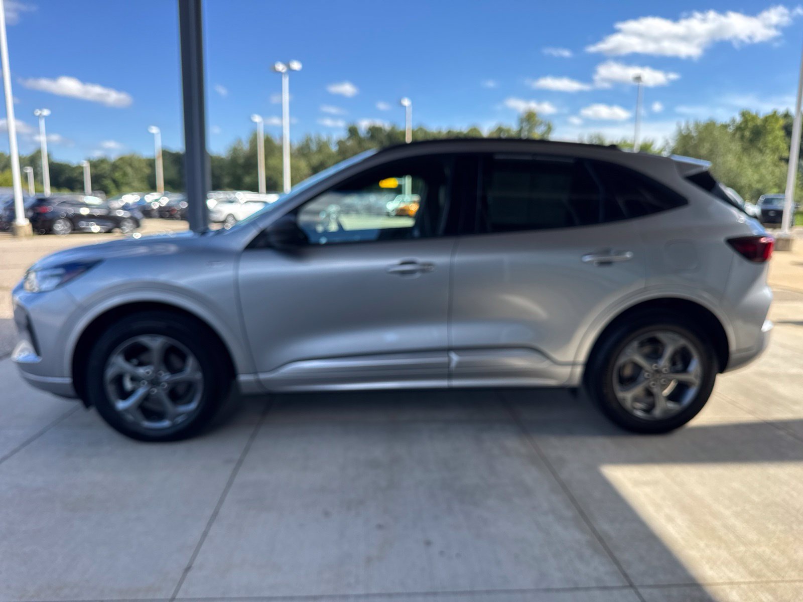Certified 2023 Ford Escape ST-Line w/ Tech Pack #1 AWD/4WD image 4