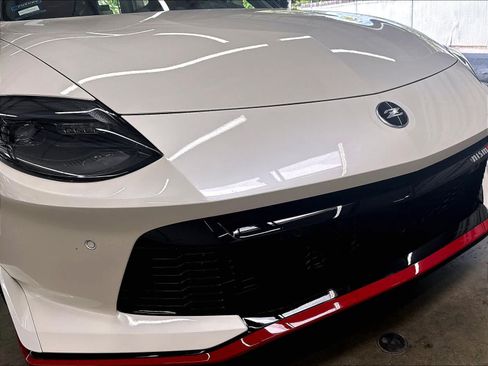 Used 2027 Nissan Z NISMO RWD image 32