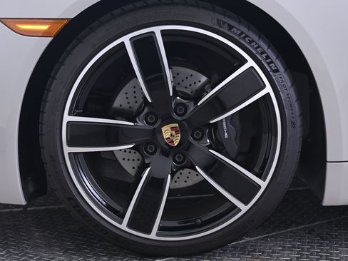 Certified 2025 Porsche 718 Cayman RWD image 11