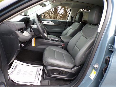 New 2026 Ford Explorer Active w/ Active Comfort Package image 17