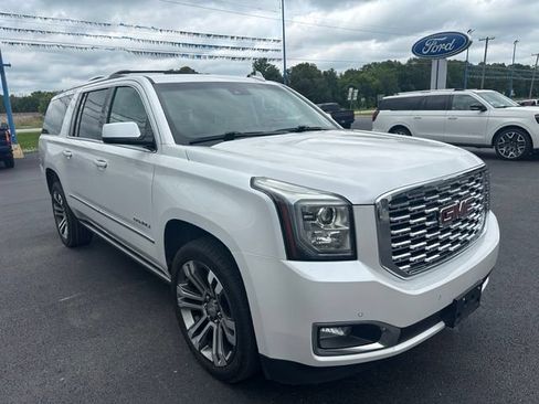 Used 2018 GMC Yukon XL Denali w/ Denali Ultimate Package AWD/4WD image 3
