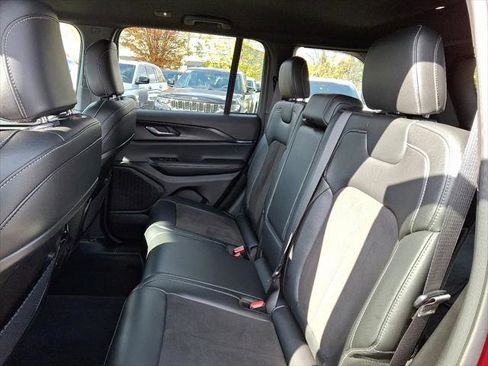 Certified 2023 Jeep Grand Cherokee Altitude image 20