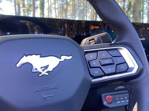 Used 2025 Ford Mustang GT Premium image 28