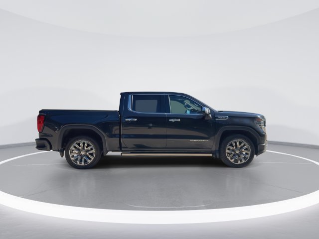 Used 2023 GMC Sierra 1500 Denali w/ Denali Reserve Package AWD/4WD image 9