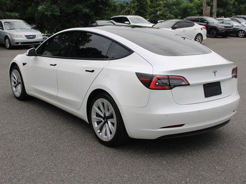 Used 2021 Tesla Model 3 Standard Range Plus RWD image 5
