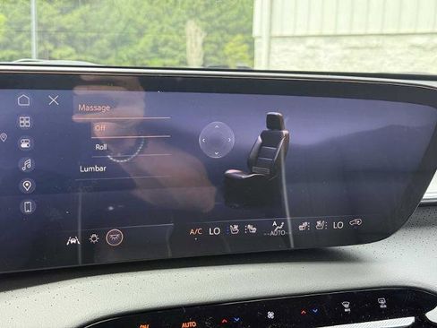 New 2026 Buick Enclave Avenir image 4