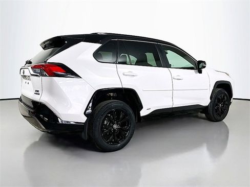 Used 2024 Toyota RAV4 XSE w/ Weather Package image 7