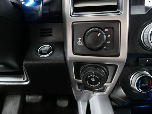 Used 2018 Ford F150 Platinum w/ Equipment Group 701A Luxury AWD/4WD image 29